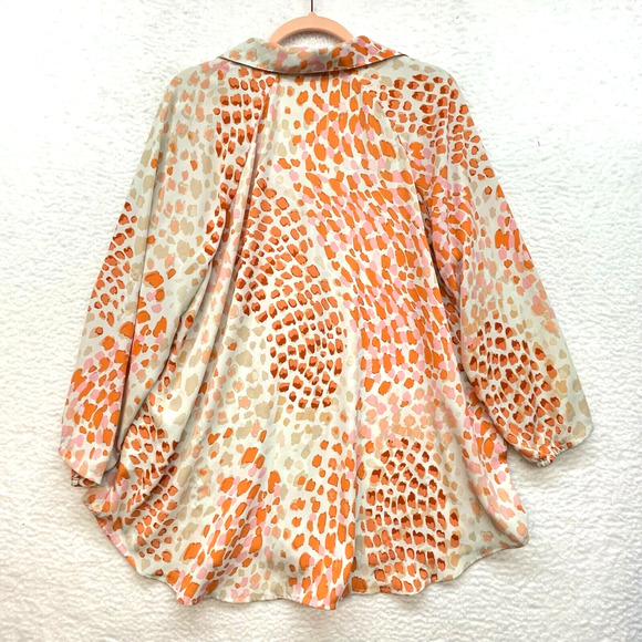 CAbi Shirt Womens Medium Orange Go To Blouse Animal Print Button Preppy Classic - Picture 2 of 13
